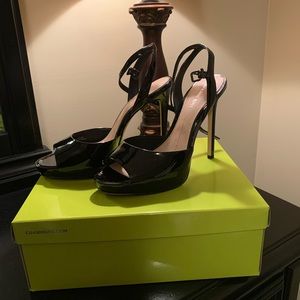 Gianni Bini Platform Heels